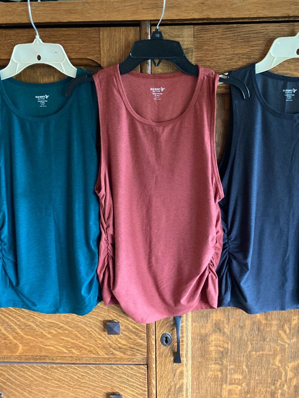 Lot of 3 Old Navy Active CloudMotion Ruched Tank Top, Medium TALL, new w/o tags
